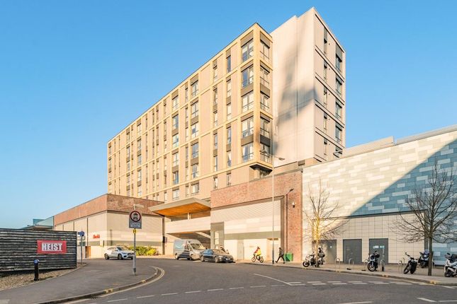 Bracknell,  Berkshire,  RG12 1 bed flat for sale