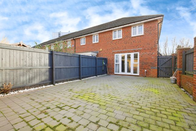 3 bedroom end of terrace house for sale