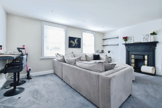 1 bedroom maisonette for sale