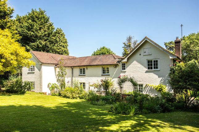 5 bed detached house