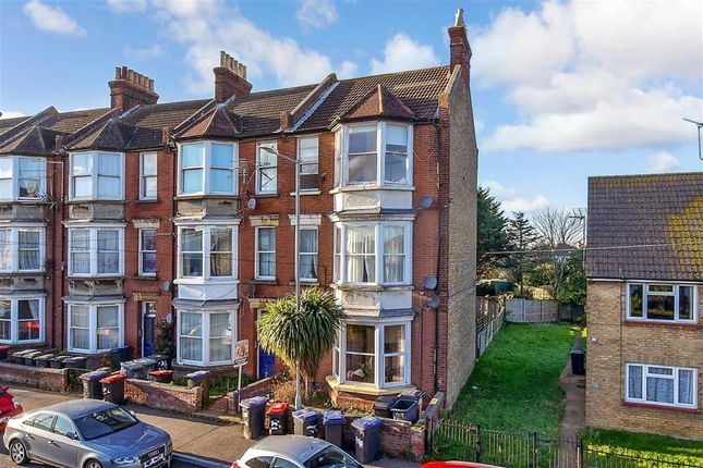 Sea Street, Herne Bay, Kent 2 bed ground floor flat for sale