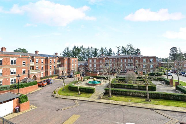 Franklin Court, Godalming GU8 2 bed flat for sale