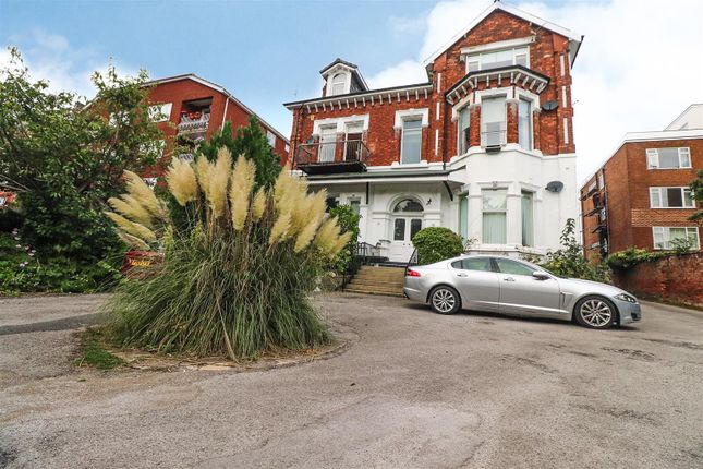 Albert Road, Southport PR9 2 bed apartment for sale