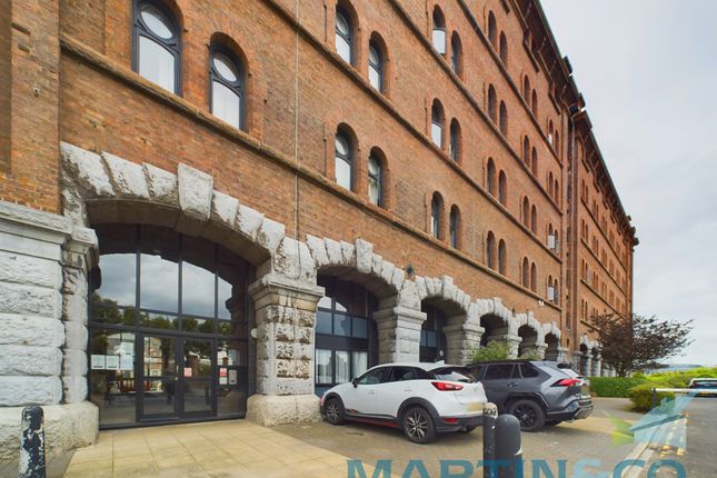 Waterloo Dock, Liverpool 2 bed apartment for sale