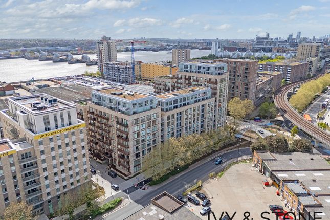 Wray Avenue, London, E16 1 bed apartment for sale