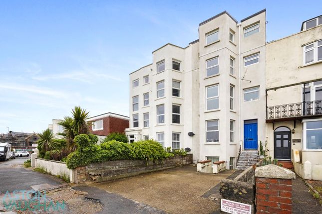 Brighton Road, Lancing BN15 3 bed apartment for sale