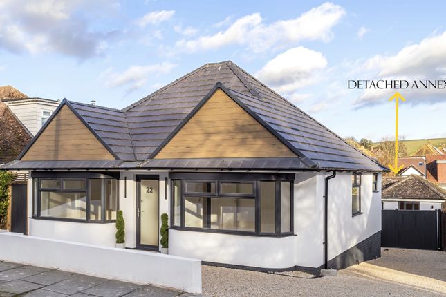 Eley Crescent, Brighton BN2 4 bed detached bungalow for sale