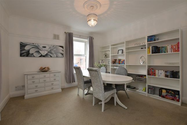 Station Road, Chingford 3 bed apartment for sale
