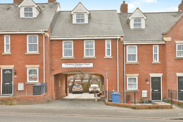 3 bedroom maisonette for sale