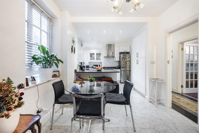 3 bed flat