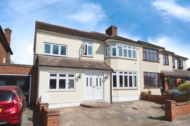 5 bedroom semi-detached house for sale