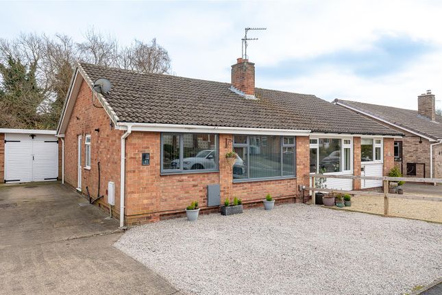 Runswick Avenue, York, Y026 5PP 2 bed semi