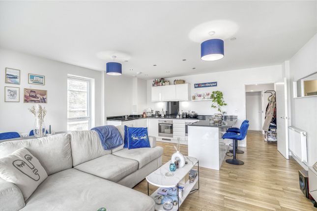 Greenwich High Road, Greenwich, SE10 2 bed apartment for sale