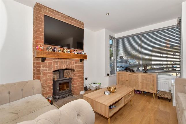 3 bed detached house