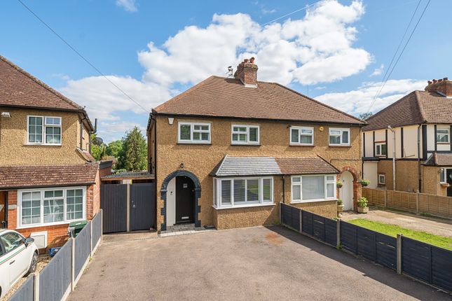 Hornhill Road, Maple Cross... 3 bed semi