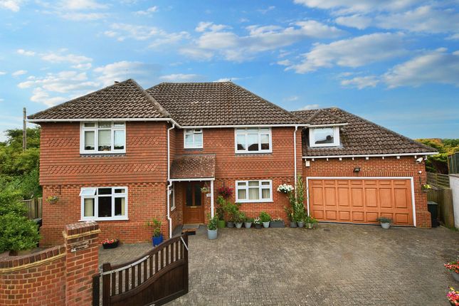 Kinneys Lane, Ashford TN24 5 bed detached house for sale