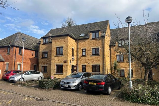 Farrans Court, Northwick Avenue, Harrow 1 bed apartment for sale