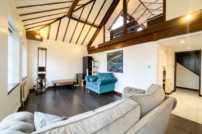 Princes Street, Gravesend, DA11 2 bed penthouse for sale