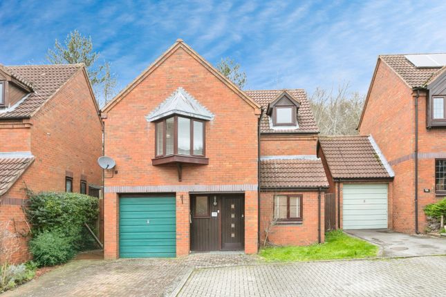 4 bed detached house