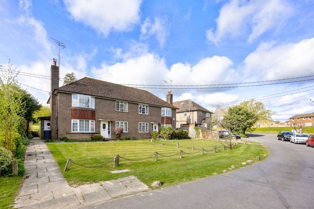 Greenways, Haywards Heath, RH16 2 bed maisonette for sale