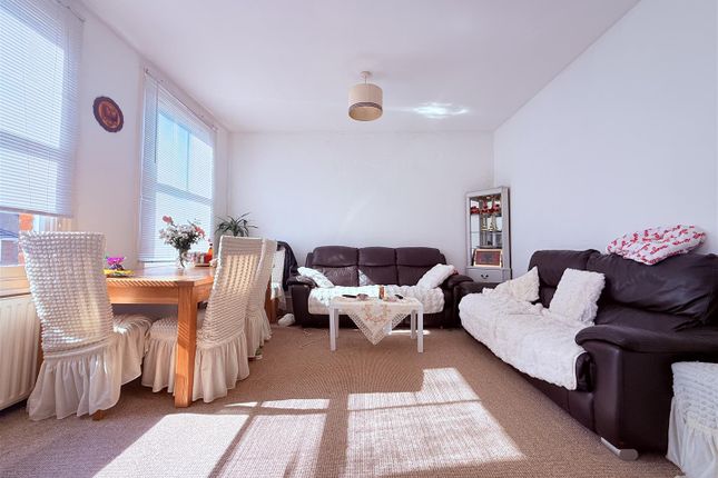 3 bed flat