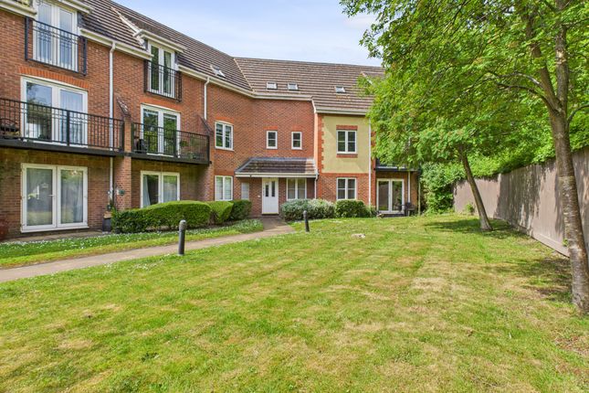 Warren House Walk, Sutton Coldfield B76 2 bed apartment for sale