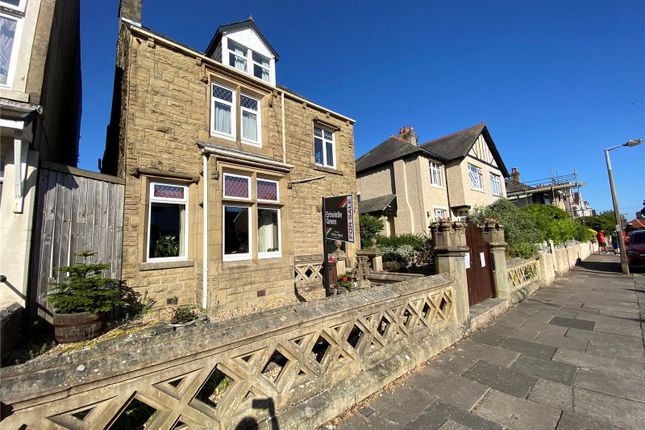 5 bed detached house