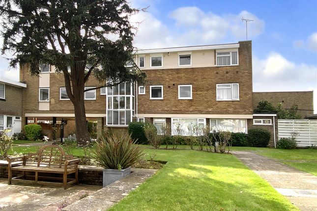 Bramber Square, Rustington BN16 3 bed apartment for sale