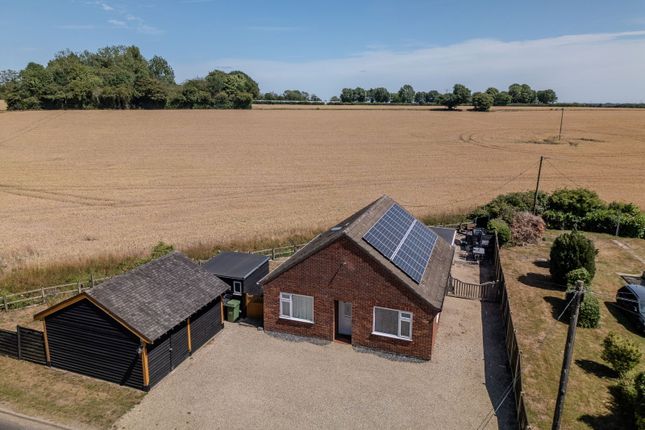 The Turnpike, Norwich NR16 3 bed detached bungalow for sale