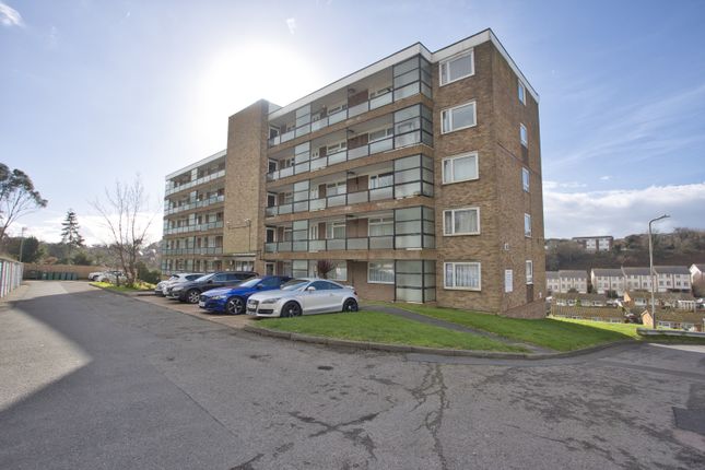 Collingwood Rise, Folkestone, CT20 2 bed flat for sale