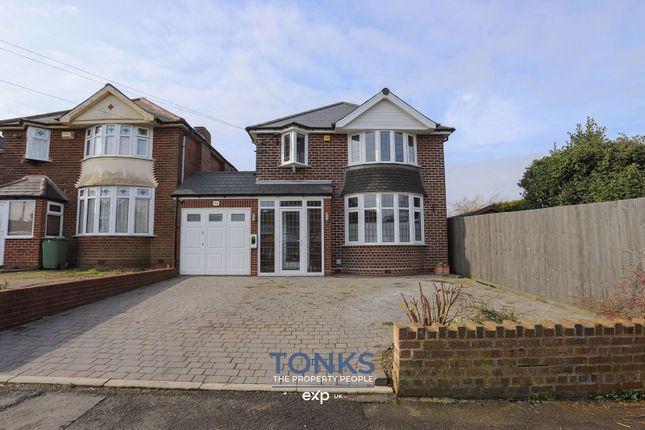 Summerfields Avenue, Halesowen B62 3 bed detached house for sale