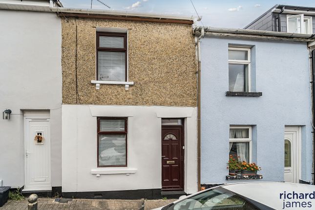 2 bed terraced house