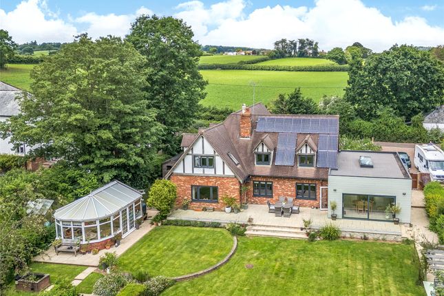 5 bed detached house