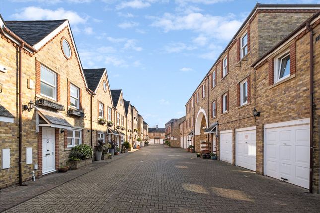 Carmichael Mews, SW18 2 bed apartment for sale