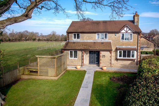 5 bed detached house