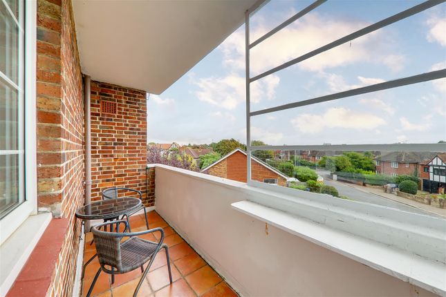 Arundel Court, Worthing BN11 2 bed flat for sale