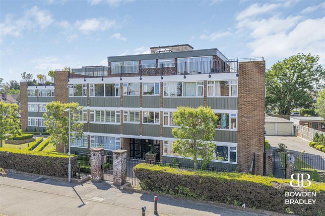 Ashurst Drive, Barkingside 2 bed apartment for sale