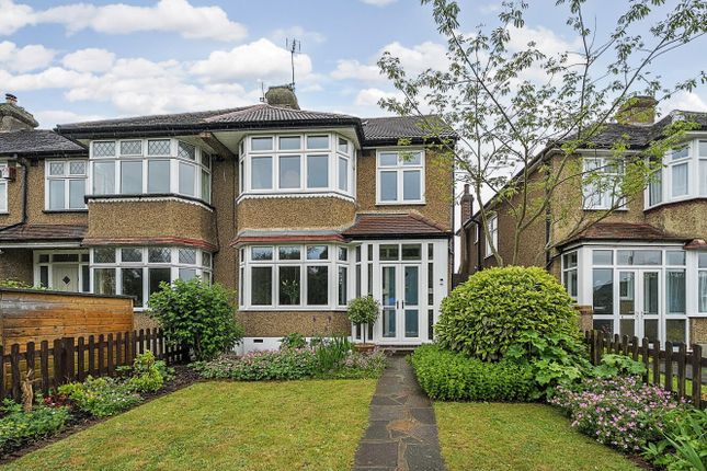 Ravenswood Crescent, West Wickham, BR4 4 bed end of terrace house for sale