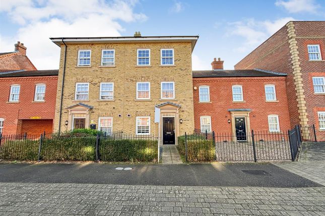 5 bed town house