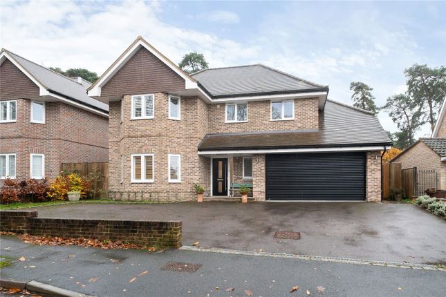 4 bed detached house