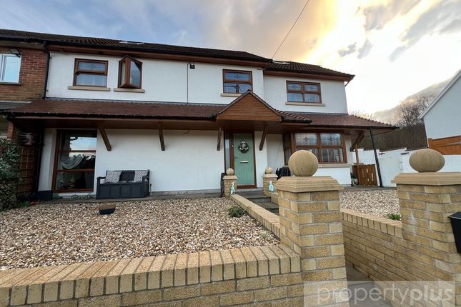 5 bed semi-detached house