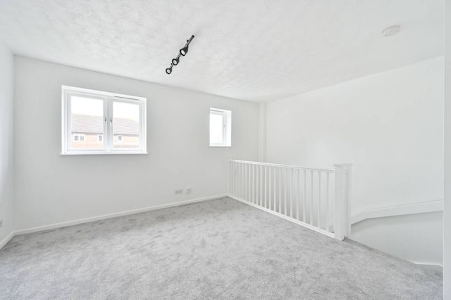 Campbell Gordon Way, Gladstone Park... 1 bed maisonette for sale
