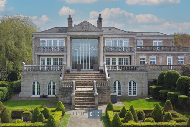 Mott Street, Loughton IG10 6 bed detached house for sale