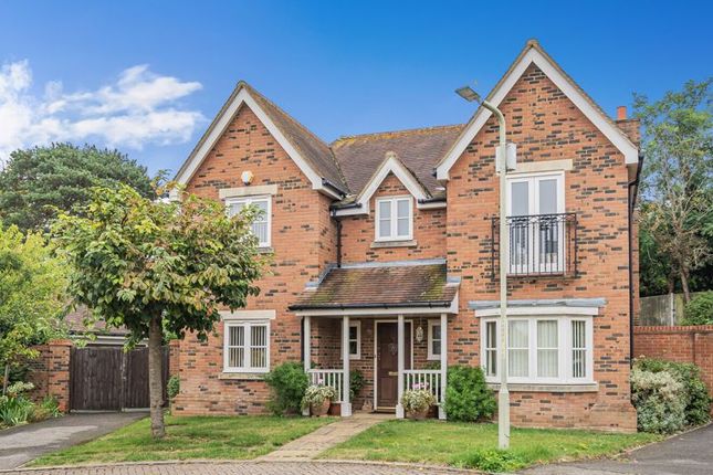 4 bed detached house