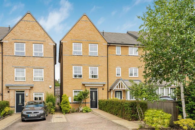 4 bed town house