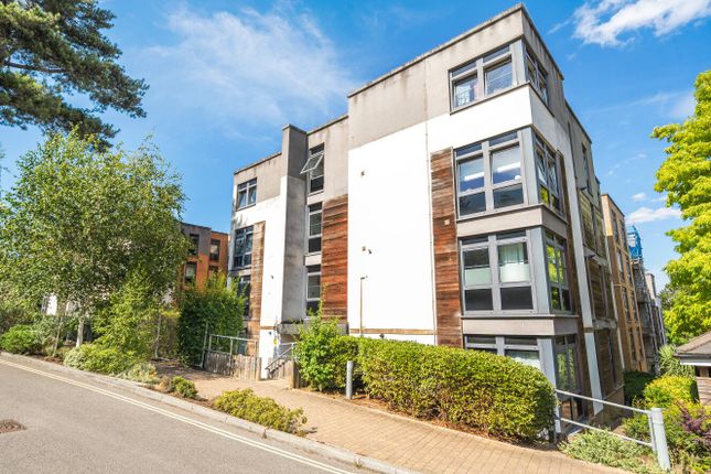 Scott Avenue, Wandsworth, London, SW15 1 bed flat for sale