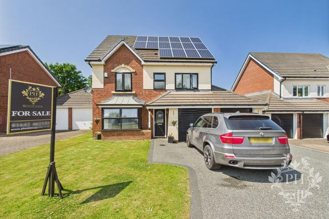 6 bed detached house