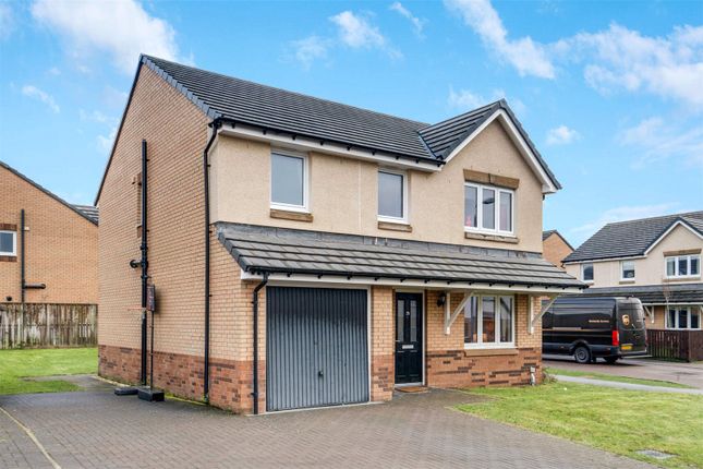 4 bed detached house