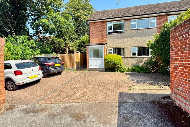 2 bedroom maisonette for sale