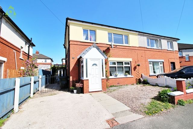 Common Lane, Leigh, WN7 4QP 3 bed semi